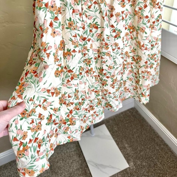 Sadie & Sage Sleeveless Floral Mini Dress Size Medium in Cream - Picture 6 of 8